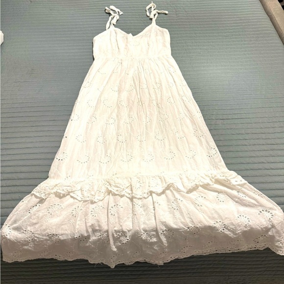 Boho style White Cotton Eyelet Tiered Midi Sun Dress Tie Shoulder Pullover - Picture 2 of 9